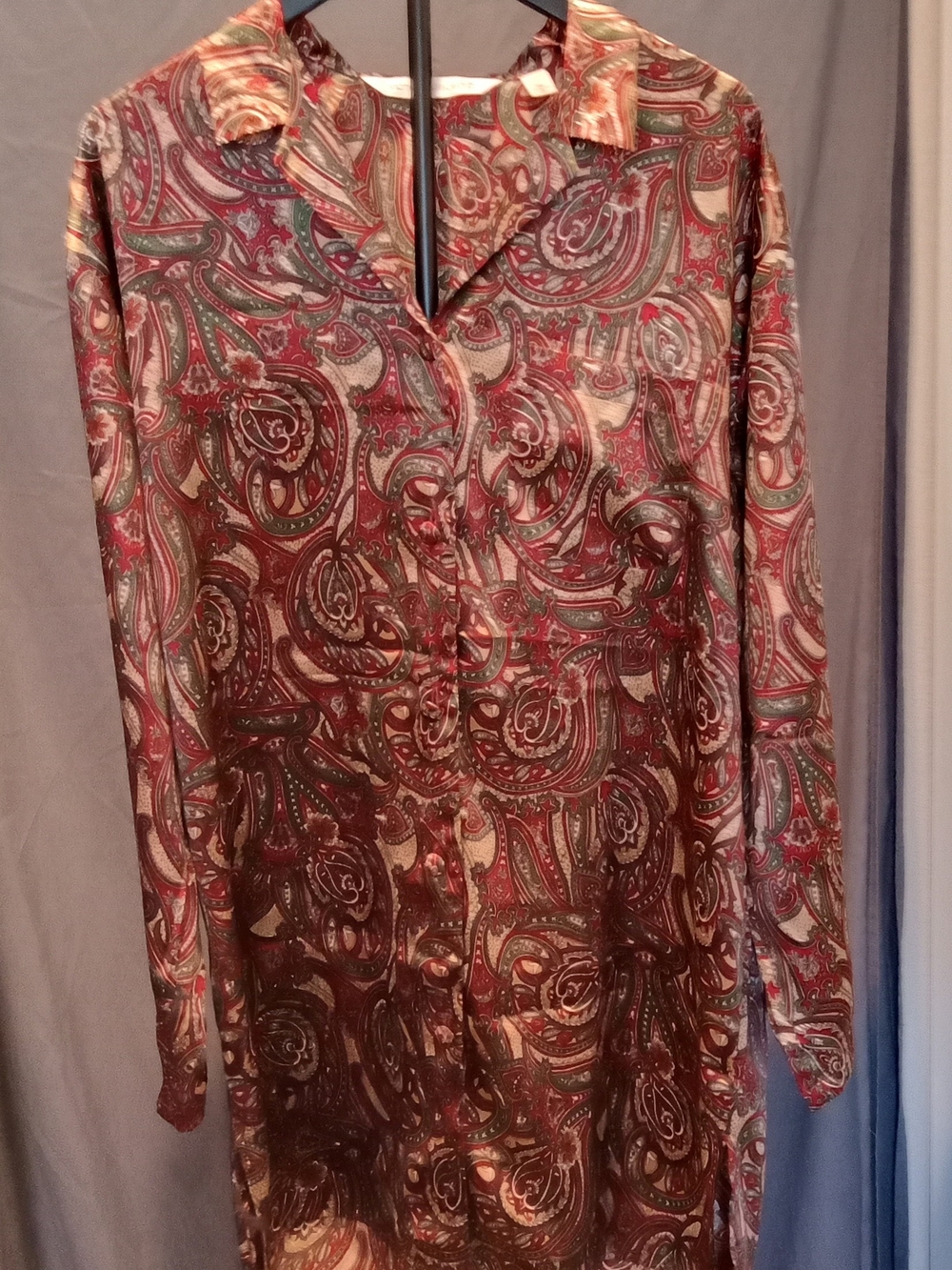 Victoria's Secret Paisley Long Sleeve Pajama Shirt Button Up Top Burgundy Size M
